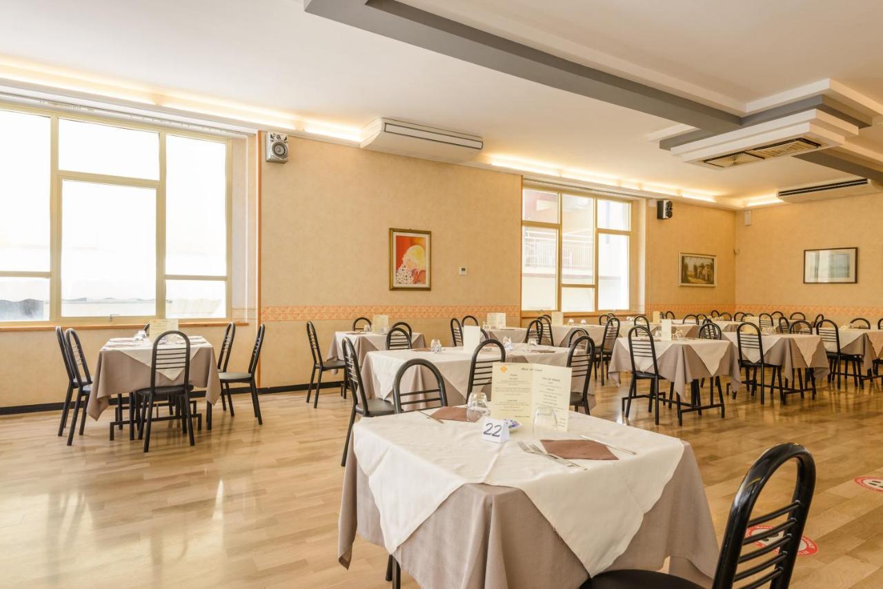 Hotel Arena 카톨리카 외부 사진